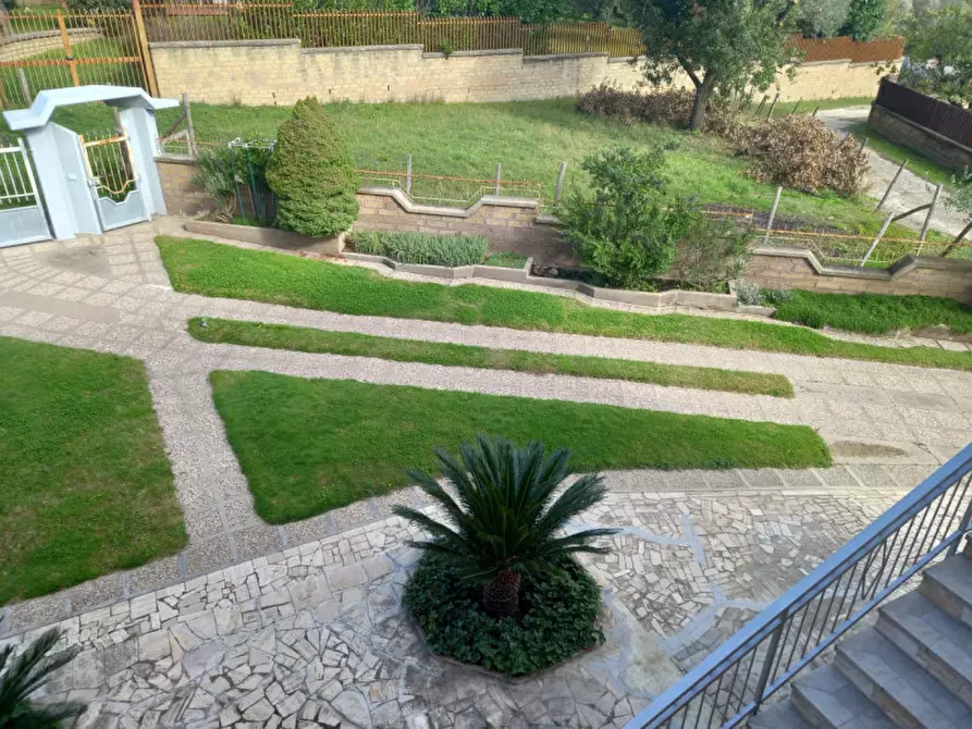 Immagine 37 di Palazzo in vendita  in via sandro botticelli a Rignano Flaminio