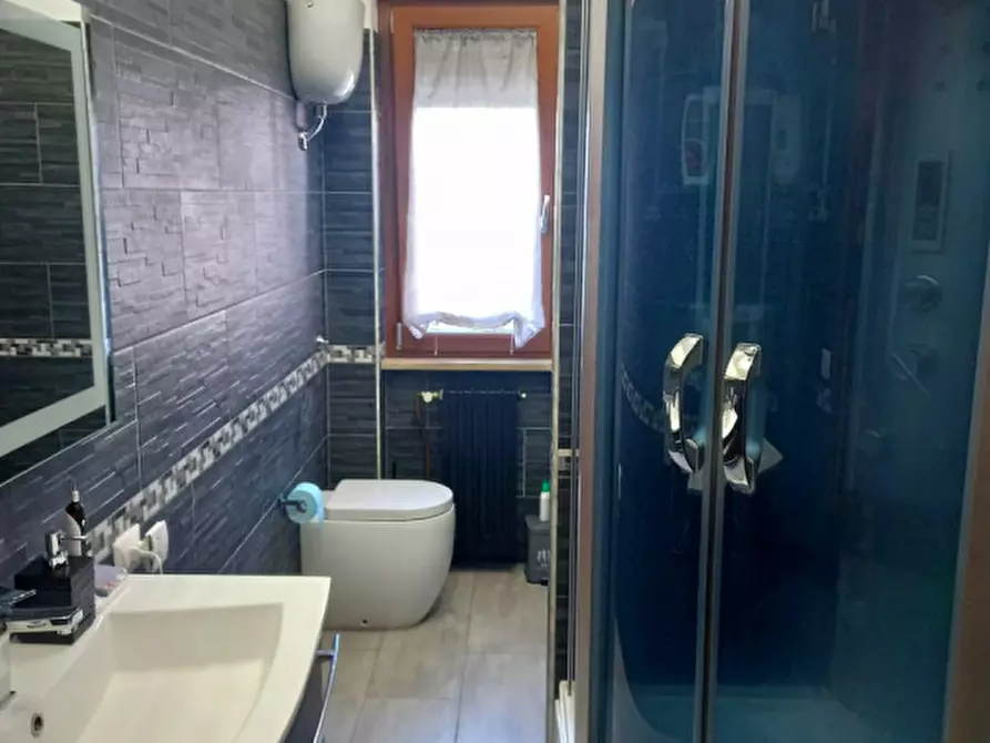 Immagine 44 di Palazzo in vendita  in via sandro botticelli a Rignano Flaminio