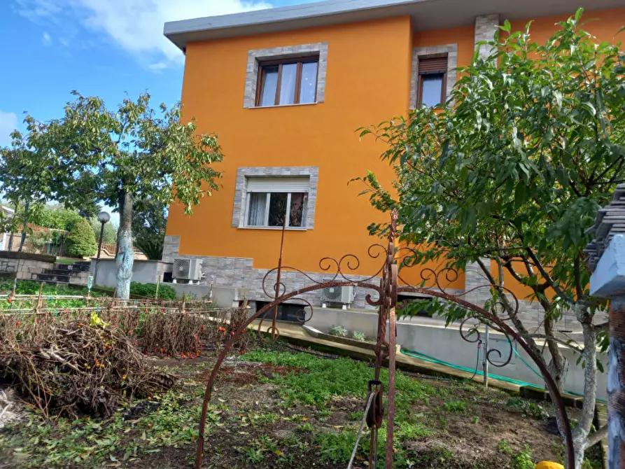 Immagine 51 di Palazzo in vendita  in via sandro botticelli a Rignano Flaminio