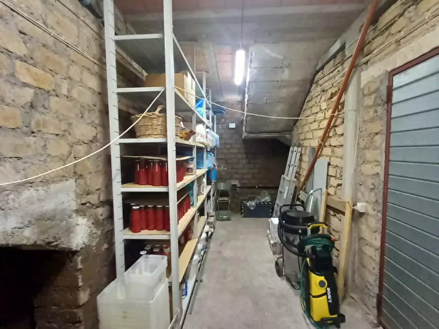 Immagine 58 di Palazzo in vendita  in via sandro botticelli a Rignano Flaminio