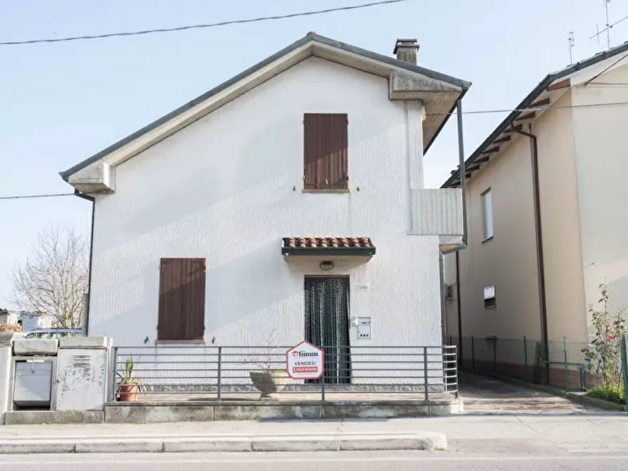 Immagine 1 di Casa indipendente in vendita  in via ravennate n.3190 a Cesena