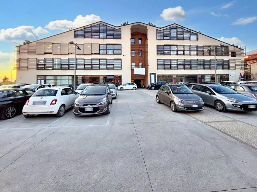 Immagine 15 di Negozio in vendita  in Via  Don Giuseppe Diana, N. snc a Gubbio