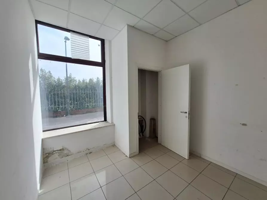 Immagine 7 di Negozio in vendita  in Via  Don Giuseppe Diana, N. snc a Gubbio