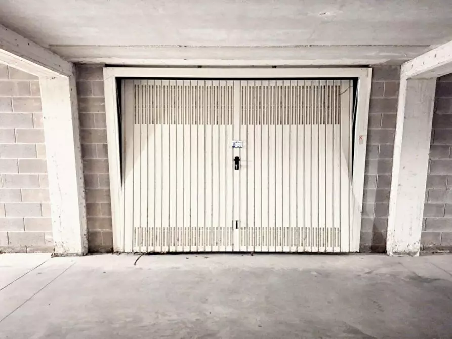 Immagine 14 di Negozio in vendita  in Via  Don Giuseppe Diana, N. snc a Gubbio