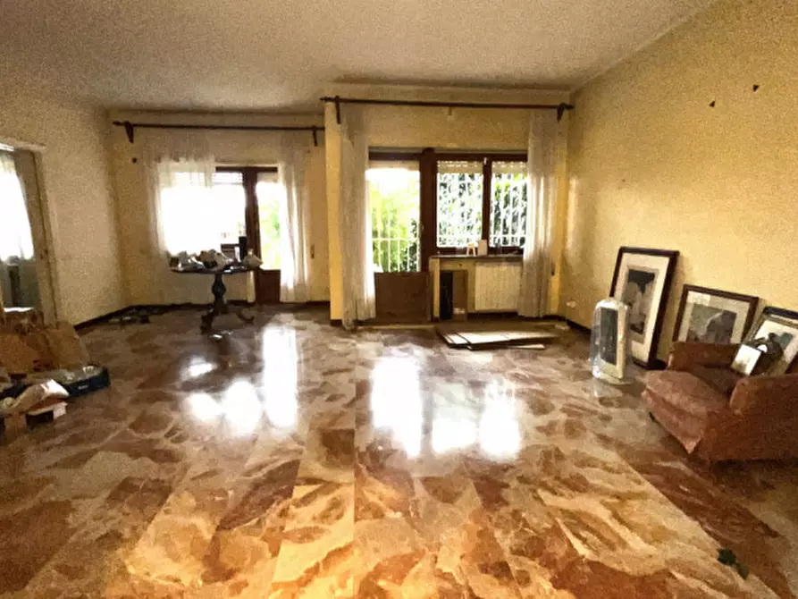 Immagine 1 di Appartamento in vendita  in Via Montemignaio a Roma