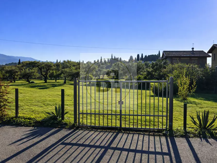 Immagine 1 di Casa trifamiliare in vendita  in via raffaello toscolano maderno a Toscolano-Maderno