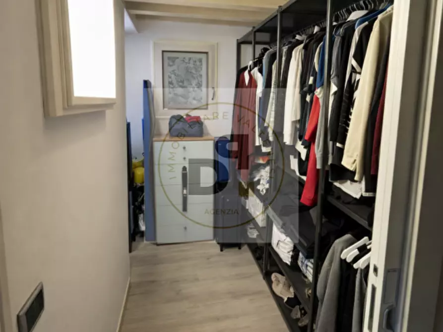 Immagine 9 di Casa trifamiliare in vendita  in via raffaello toscolano maderno a Toscolano-Maderno