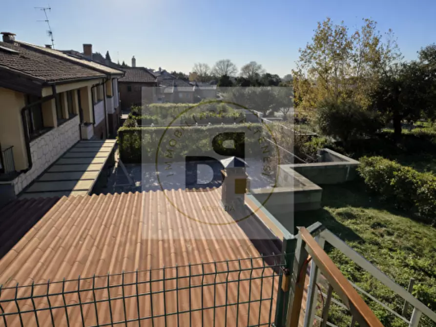 Immagine 15 di Casa trifamiliare in vendita  in via raffaello toscolano maderno a Toscolano-Maderno