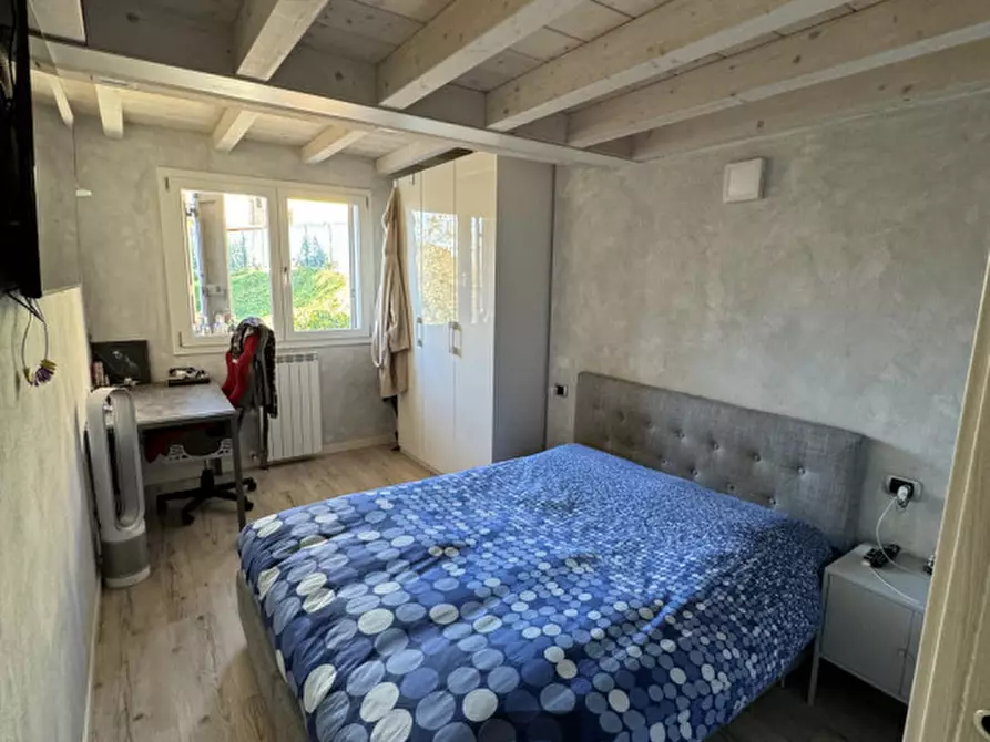 Immagine 16 di Casa trifamiliare in vendita  in via raffaello toscolano maderno a Toscolano-Maderno