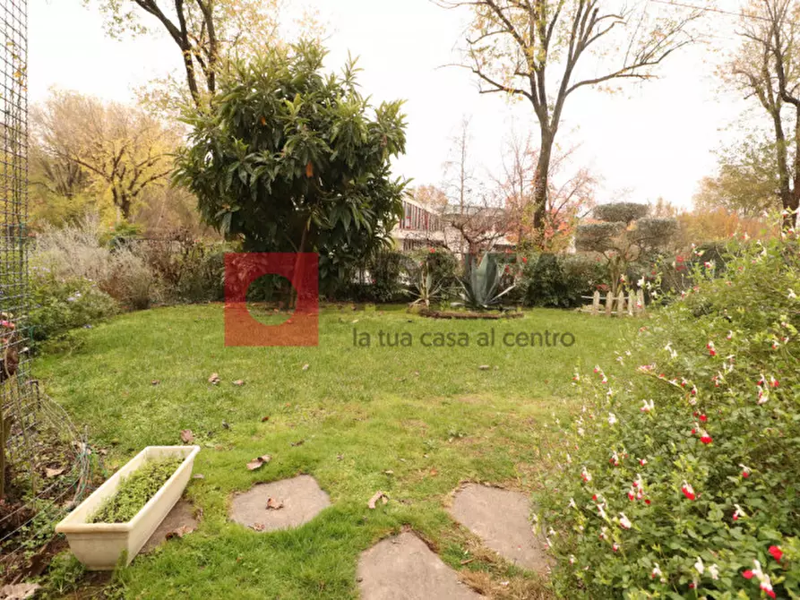 Immagine 9 di Casa trifamiliare in vendita  in Via Bachelet a Casier