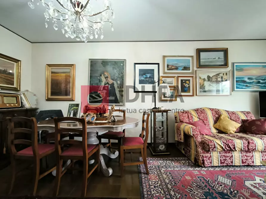 Immagine 27 di Casa trifamiliare in vendita  in Via Bachelet a Casier