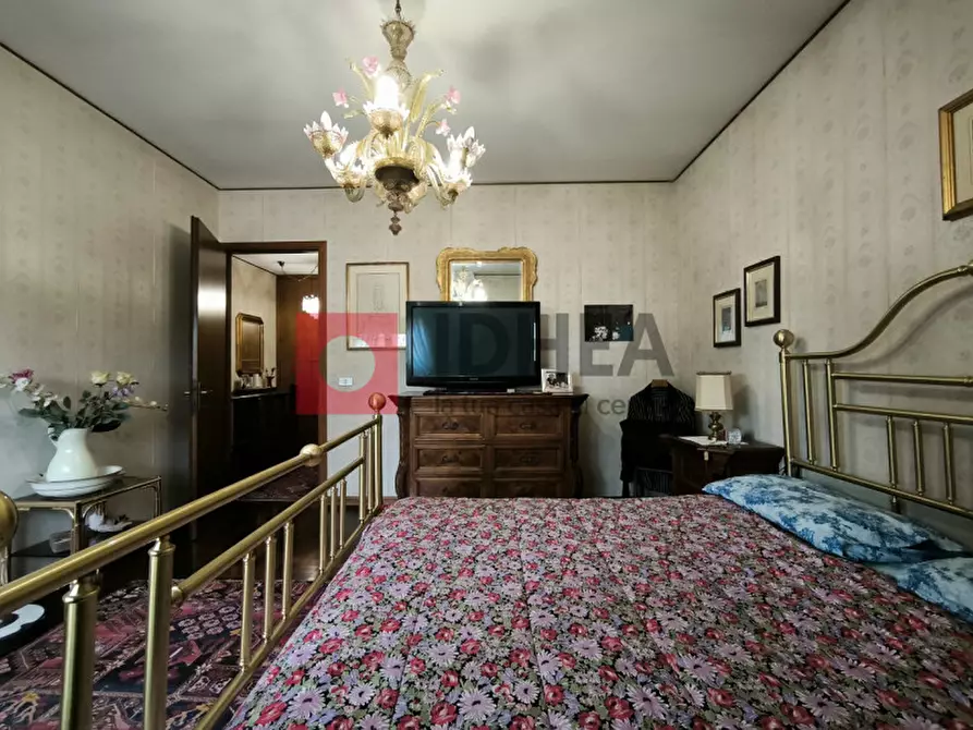 Immagine 35 di Casa trifamiliare in vendita  in Via Bachelet a Casier