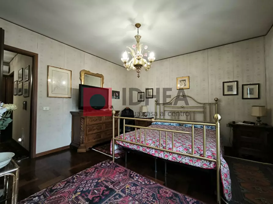 Immagine 36 di Casa trifamiliare in vendita  in Via Bachelet a Casier