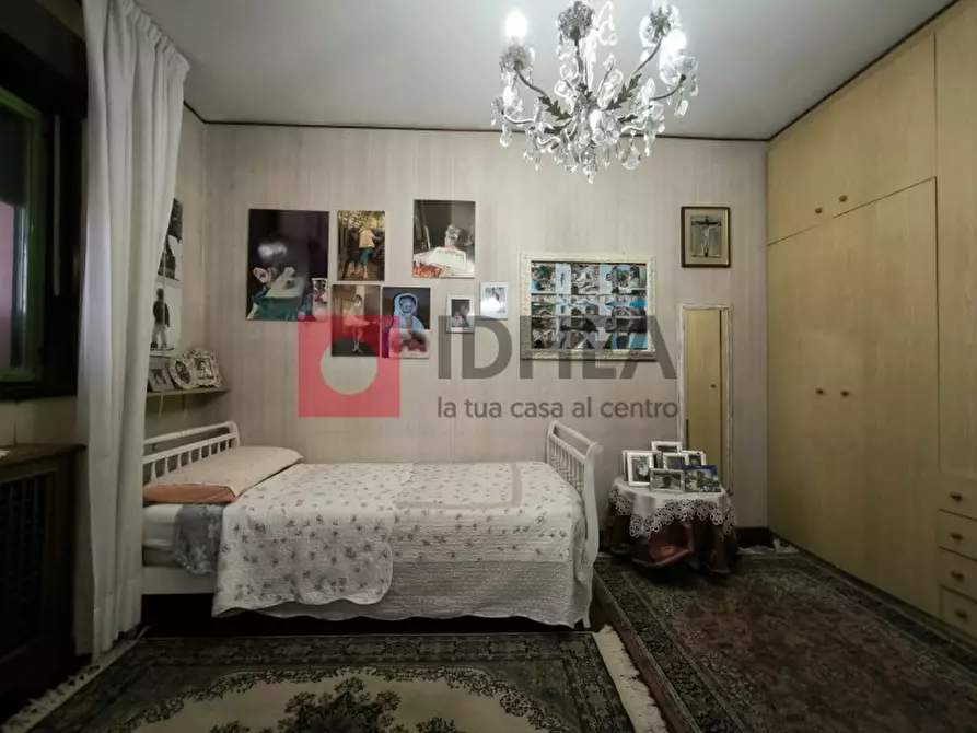 Immagine 37 di Casa trifamiliare in vendita  in Via Bachelet a Casier