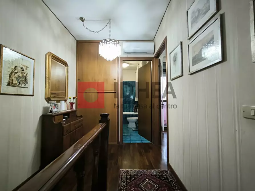 Immagine 40 di Casa trifamiliare in vendita  in Via Bachelet a Casier