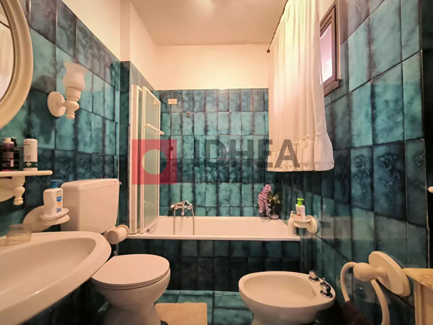 Immagine 41 di Casa trifamiliare in vendita  in Via Bachelet a Casier