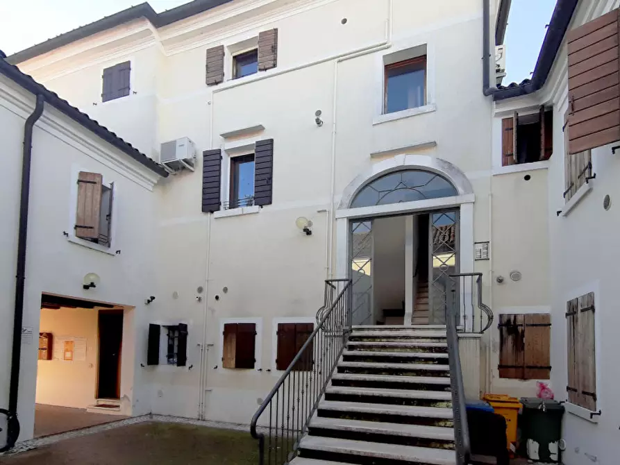 Immagine 1 di Appartamento in vendita  a Ponzano Veneto