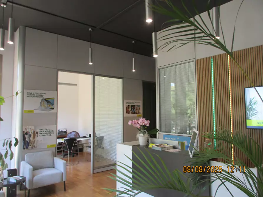 Immagine 2 di Negozio in affitto  in Via Giovanni Prati a Vicenza