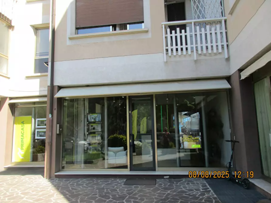 Immagine 19 di Negozio in affitto  in Via Giovanni Prati a Vicenza