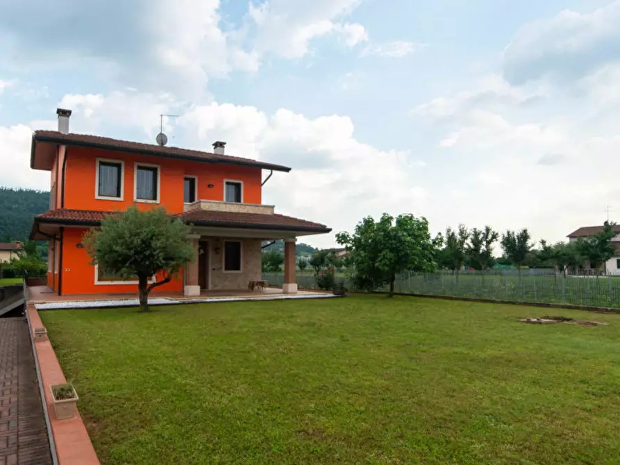 Immagine 1 di Villa in vendita  in Via Lonigo a Altavilla Vicentina