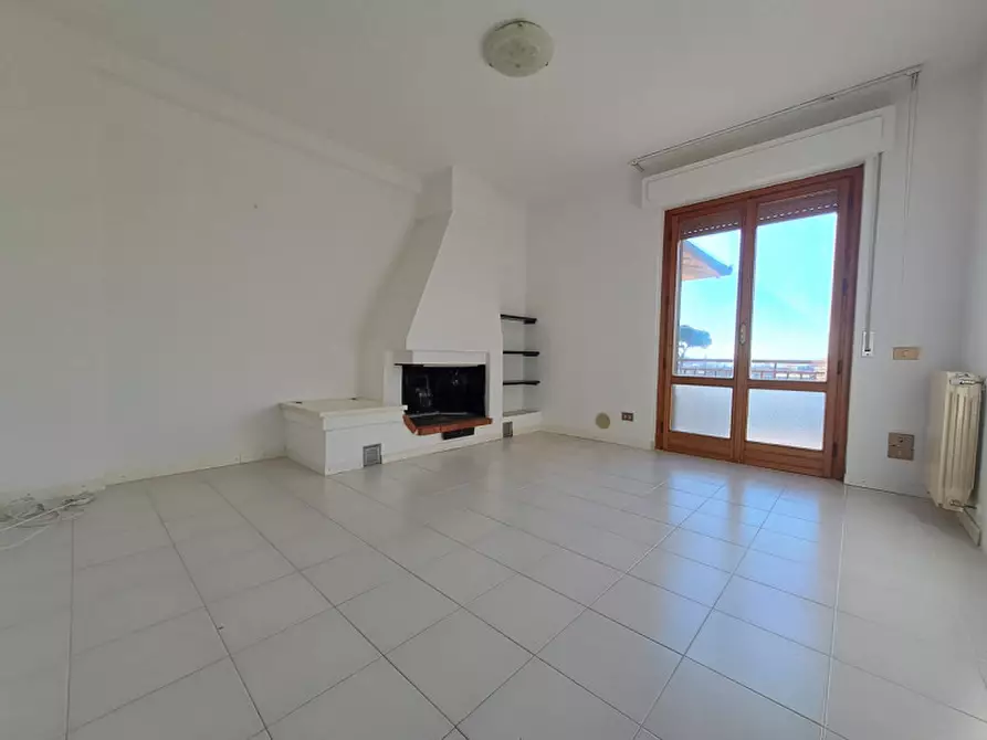 Immagine 3 di Appartamento in vendita  a Tuoro Sul Trasimeno