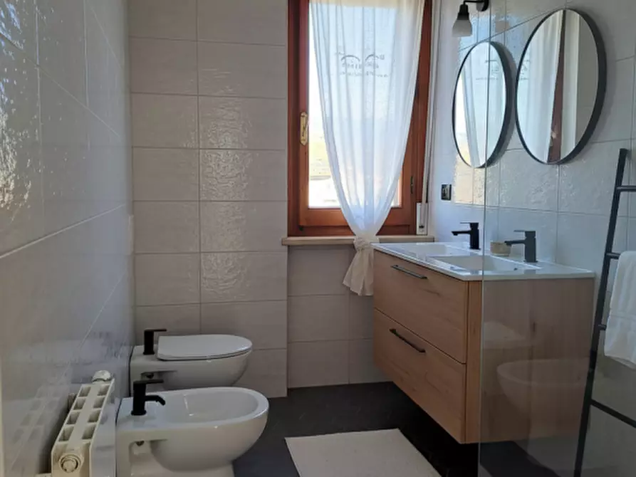 Immagine 10 di Appartamento in vendita  a Tuoro Sul Trasimeno