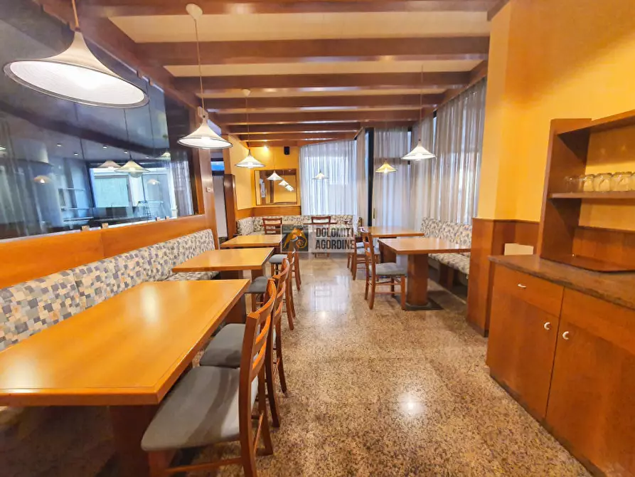 Immagine 3 di Attività commerciale in affitto  in Via Carrera a Agordo