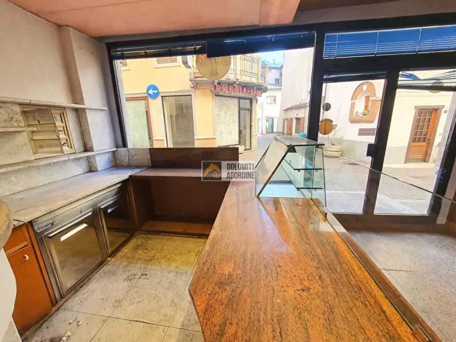 Immagine 9 di Attività commerciale in affitto  in Via Carrera a Agordo
