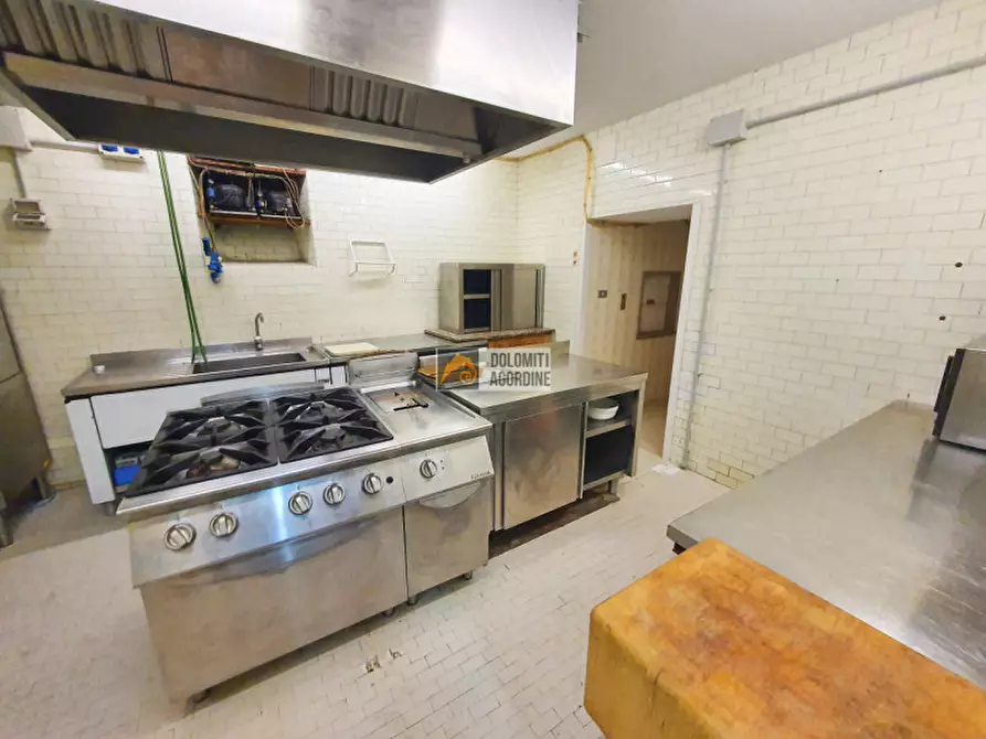 Immagine 13 di Attività commerciale in affitto  in Via Carrera a Agordo