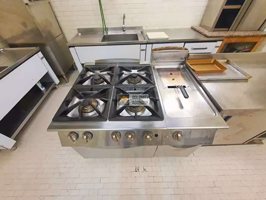 Immagine 14 di Attività commerciale in affitto  in Via Carrera a Agordo