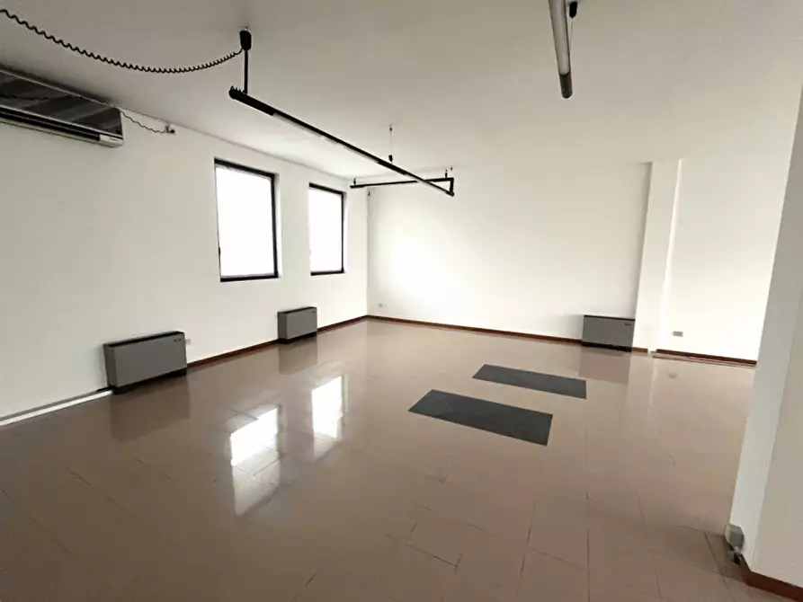 Immagine 7 di Negozio in vendita  in VIA ROMA a Veggiano