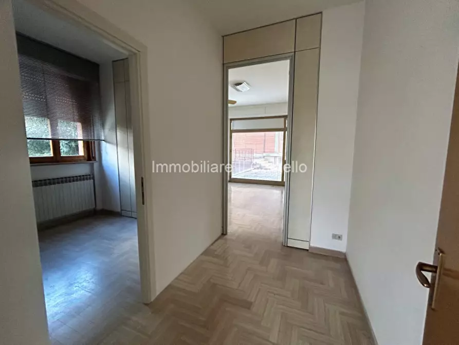 Immagine 16 di Ufficio in affitto  in Castiglione del Lago a Castiglione Del Lago