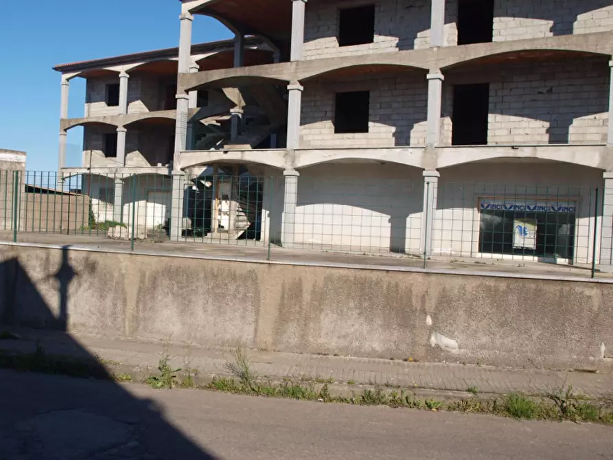 Immagine 1 di Negozio in vendita  in via Carana a Luras