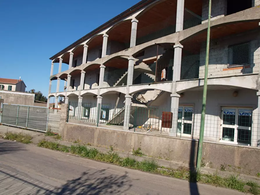 Immagine 3 di Negozio in vendita  in via Carana a Luras