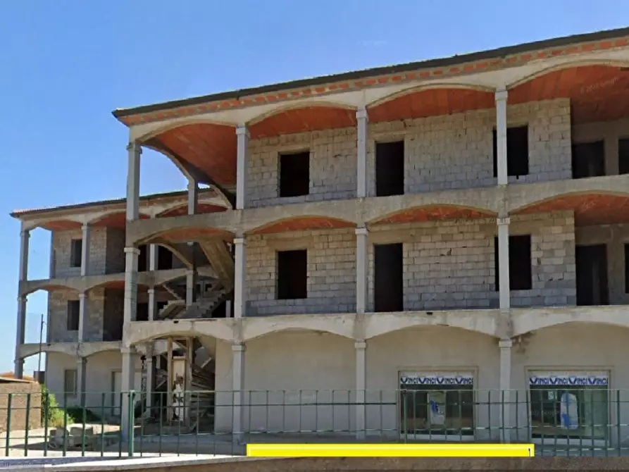 Immagine 9 di Negozio in vendita  in via Carana a Luras