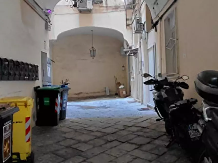 Immagine 9 di Appartamento in vendita  in via Nardones a Napoli
