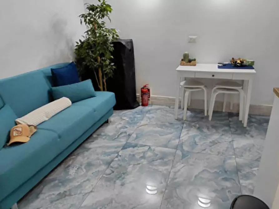 Immagine 11 di Appartamento in vendita  in via Nardones a Napoli