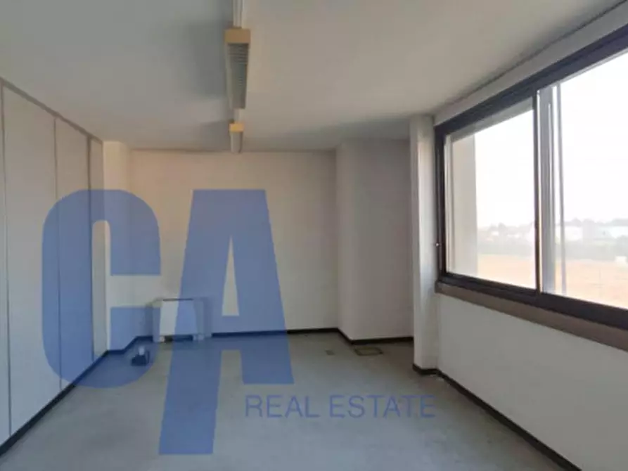 Immagine 4 di Palazzo in vendita  in VIA PODGORA a Legnano