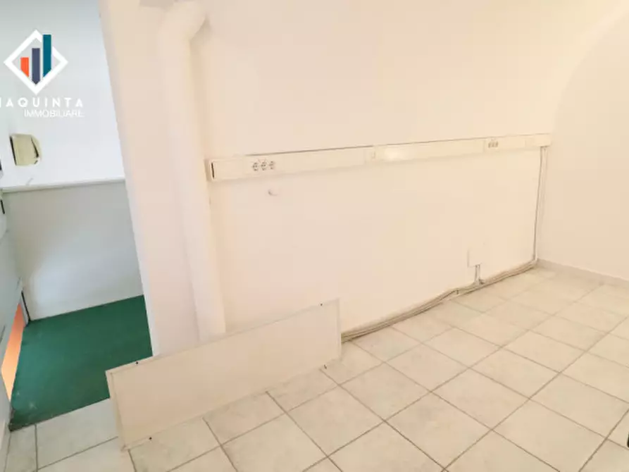 Immagine 5 di Negozio in vendita  in corso Vittorio Emanuele n.95 a Scordia