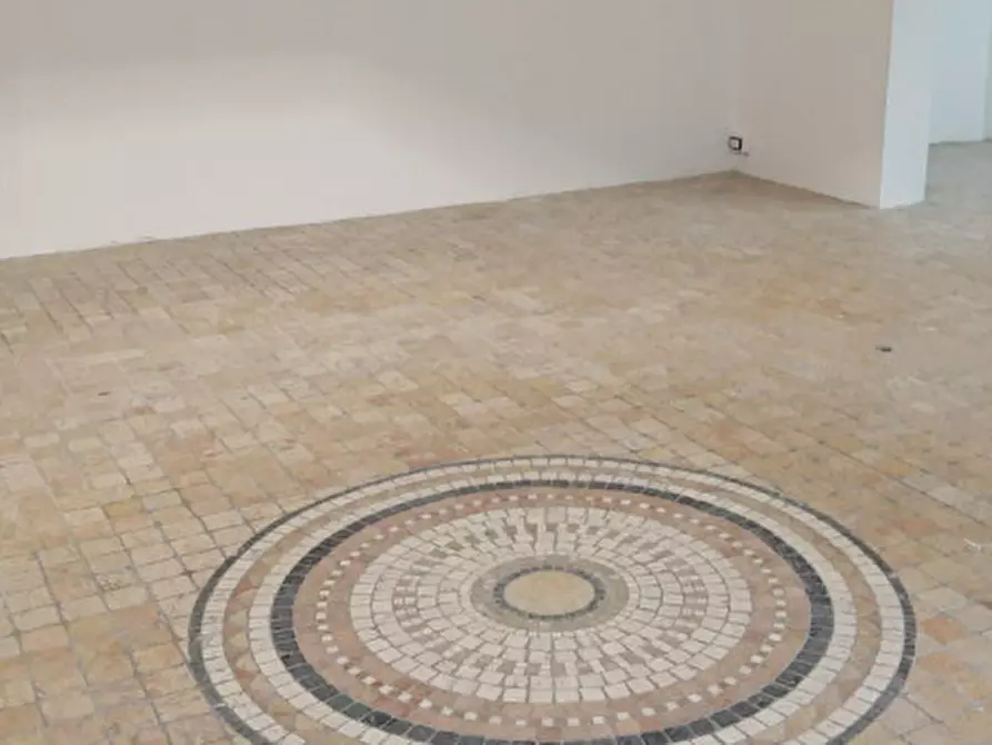 Immagine 8 di Negozio in vendita  in corso Vittorio Emanuele n.95 a Scordia