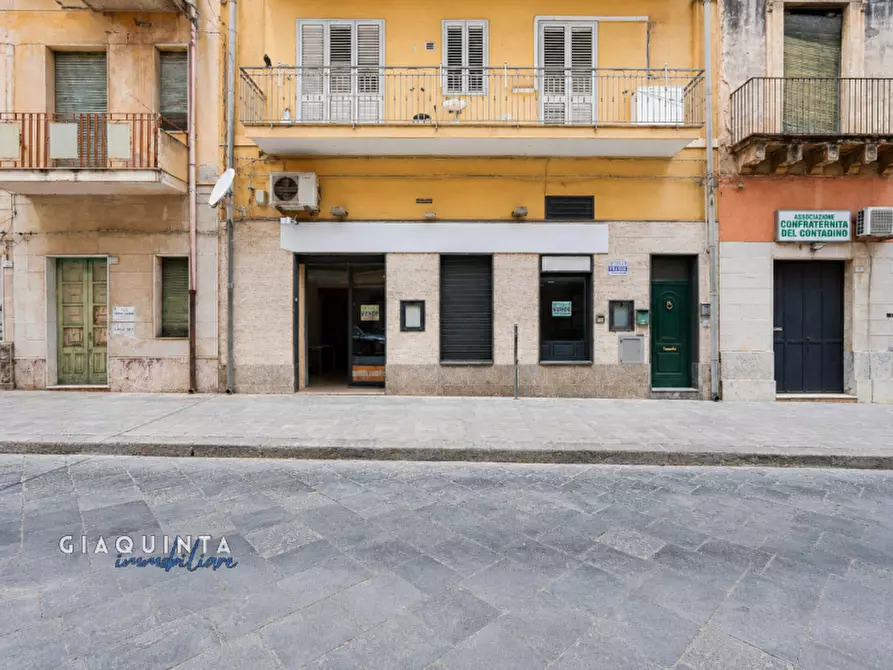 Immagine 12 di Negozio in vendita  in corso Vittorio Emanuele n.95 a Scordia
