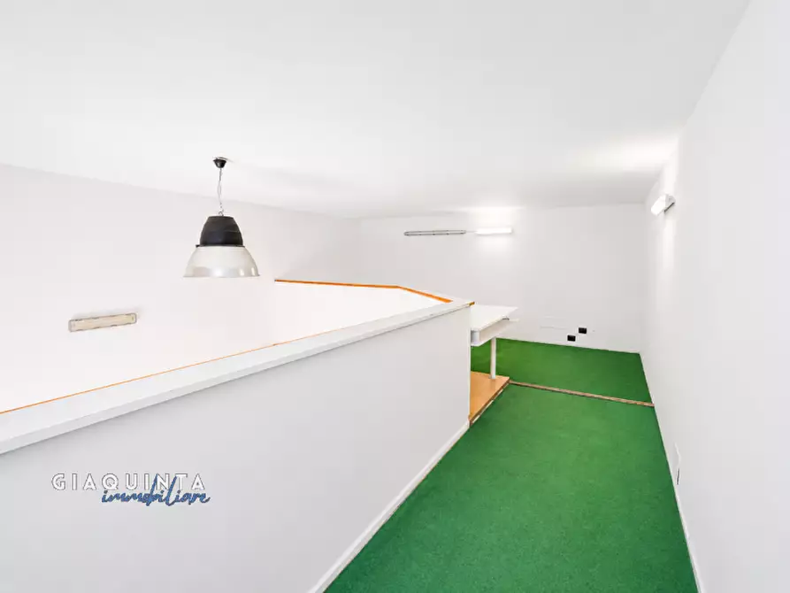 Immagine 19 di Negozio in vendita  in corso Vittorio Emanuele n.95 a Scordia