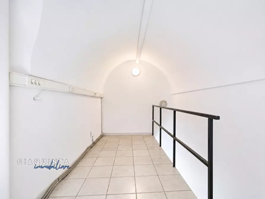 Immagine 26 di Negozio in vendita  in corso Vittorio Emanuele n.95 a Scordia