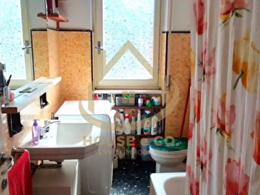 Immagine 20 di Villa in vendita  in Viale Montegrappa a Vigevano