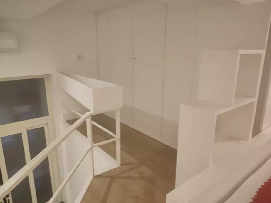 Immagine 6 di Appartamento in affitto  in Via Santa Maria in Portico a Napoli