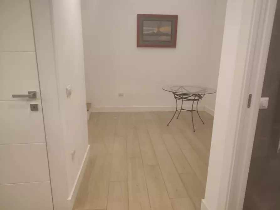 Immagine 12 di Appartamento in affitto  in Via Santa Maria in Portico a Napoli