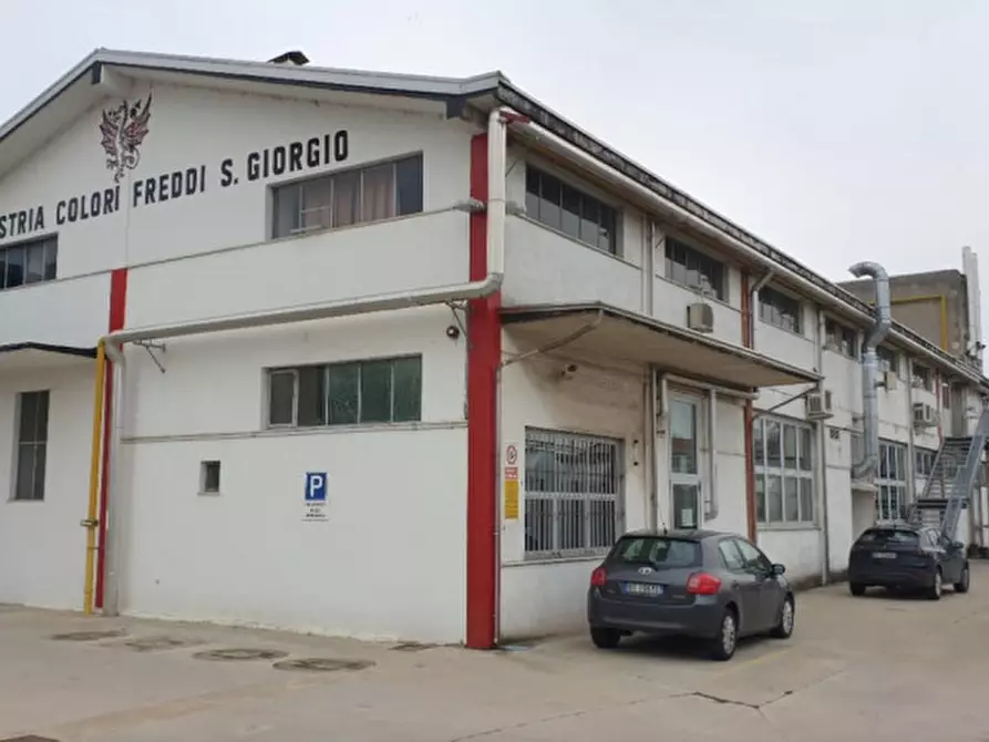 Immagine 1 di Capannone industriale in vendita  in VIA ULISSE BARBIERI 12 a Mantova
