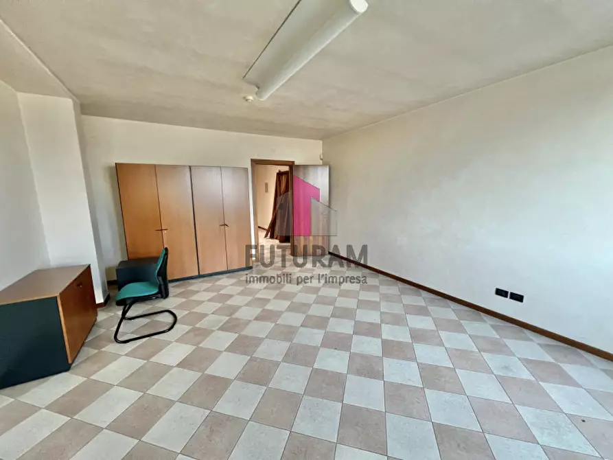 Immagine 4 di Ufficio in affitto  in Via Arno a Pianiga