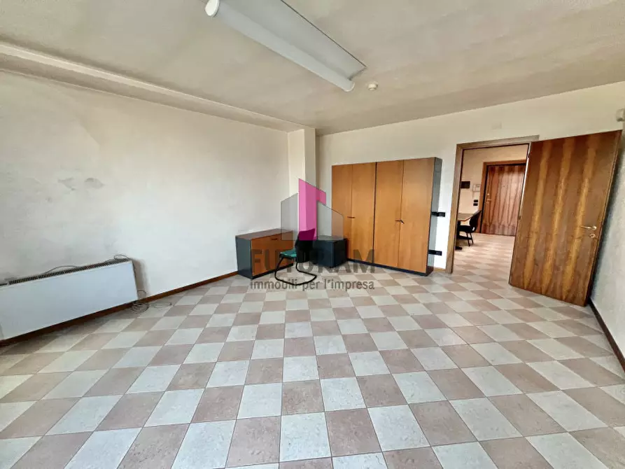 Immagine 5 di Ufficio in affitto  in Via Arno a Pianiga