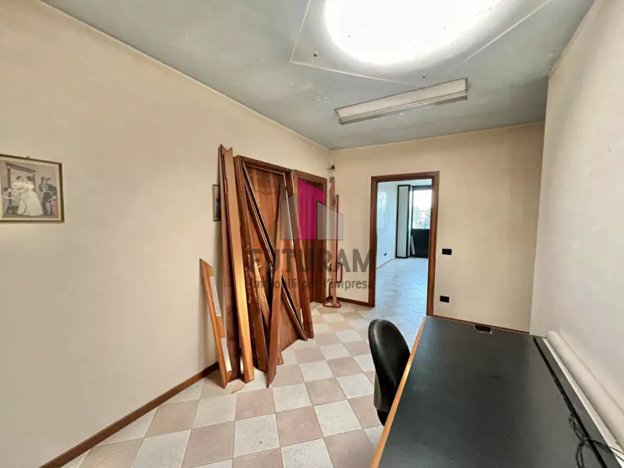 Immagine 8 di Ufficio in affitto  in Via Arno a Pianiga